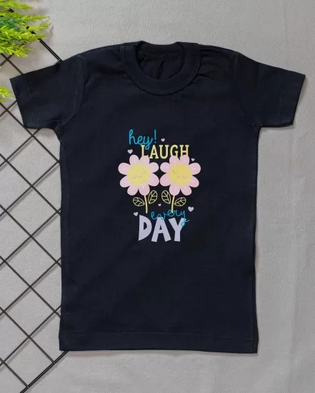 Camiseta Curta Infantil Tradicional Flores