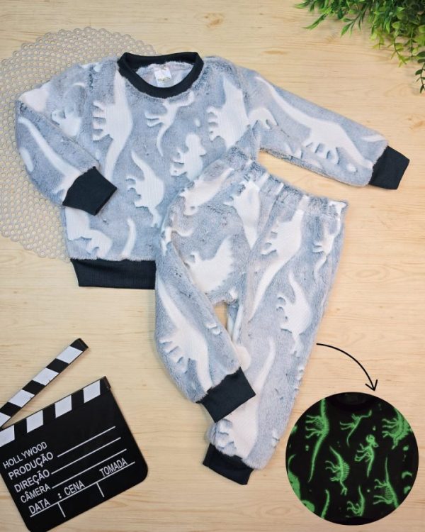 Conjunto Fleece Pijama Dinossauro – Brilha No Escuro