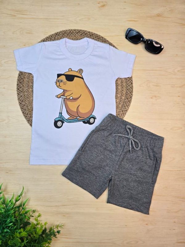 Conjunto Infantil Camiseta e Bermuda Moletinho- Capivara