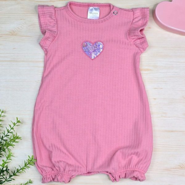 Macacão Curto Babado Canelado Bordado Coração Rosê