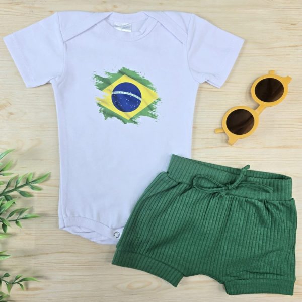 Conjunto bebê body curto e shorts Verde - Bandeira